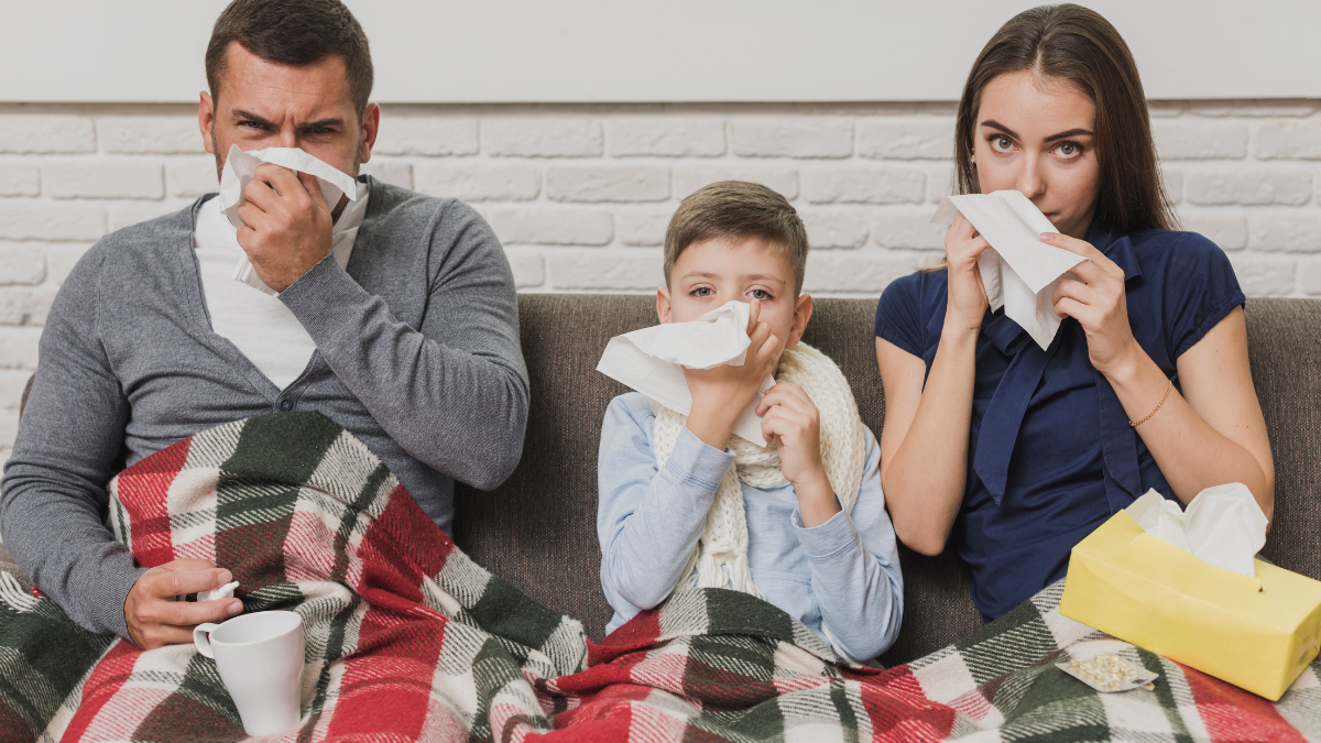 variant Covid NB.1.8.1 : illustration du virus Covid avec des éléments visuels de prévention sanitaire