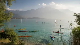 Vue panoramique lac d'Annecy activités nautiques